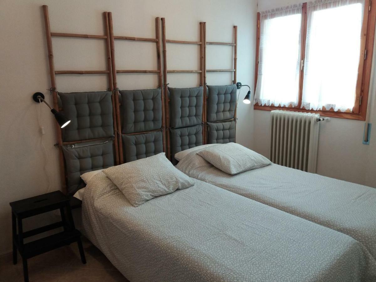 Best Biescas Tourist Home Екстер'єр фото